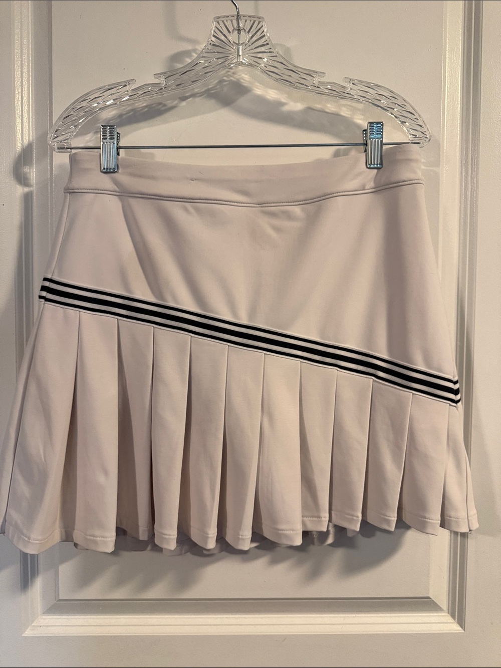 Walter Hagen Pleated Skirt with Black Stripes